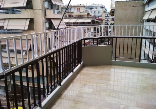 ΤΟΠΟΘΕΤΗΣΗ ΠΡΟΣΤΑΤΕΥΤΙΚΩΝ ΚΑΓΚΕΛΩΝ ΓΙΑ ΠΑΙΔΙΑ PROTEX ΣΤΗ ΛΑΡΙΣΑ