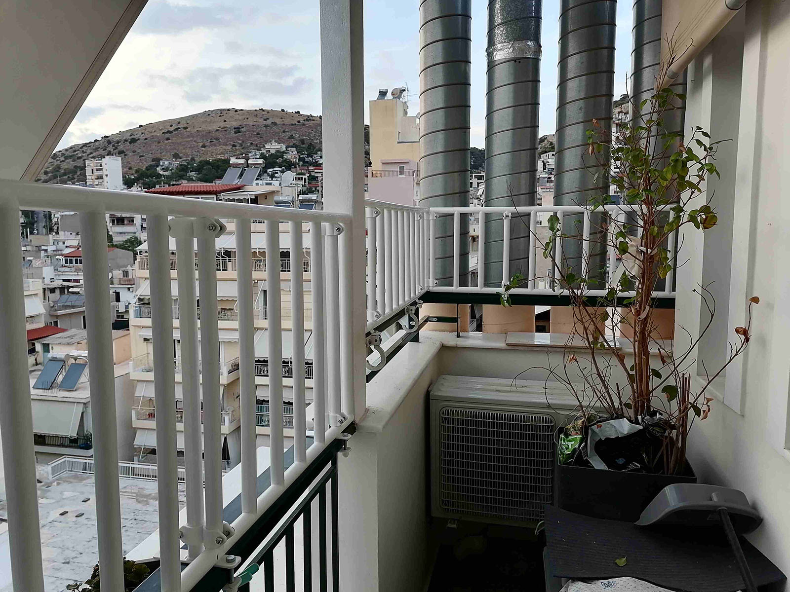 Μπαλκόνι με αυξομειώσεις ύψους κουπαστής - Protex