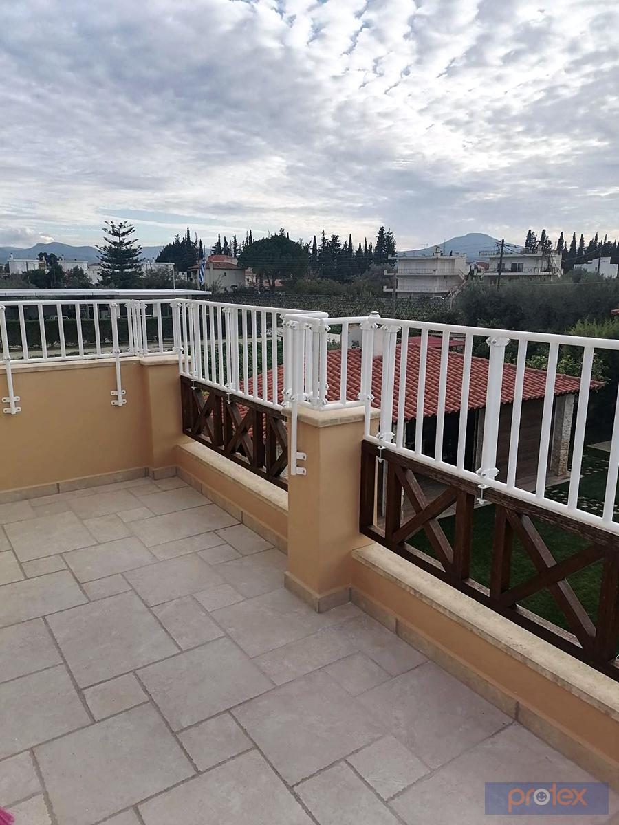 Μπαλκόνι με αυξομειώσεις ύψους κουπαστής - Protex