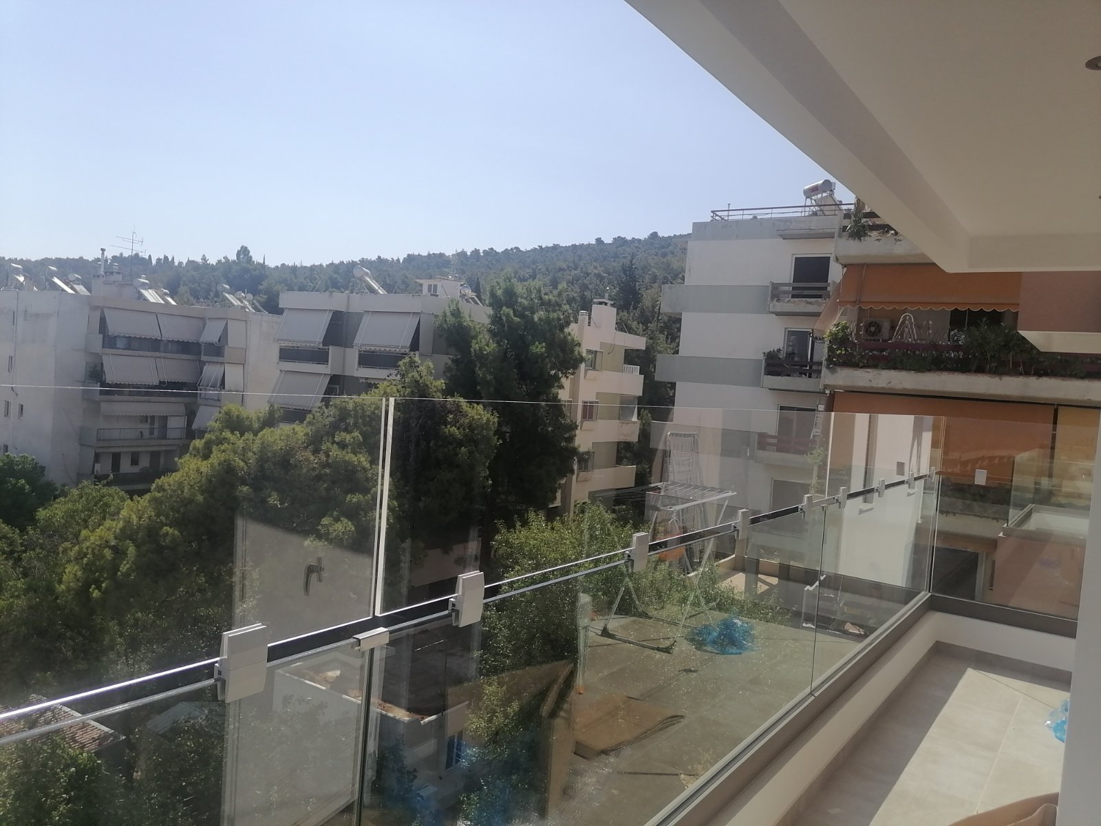 Ειδική κατασκευή με PlexiGlass σε τζάμι - Protex