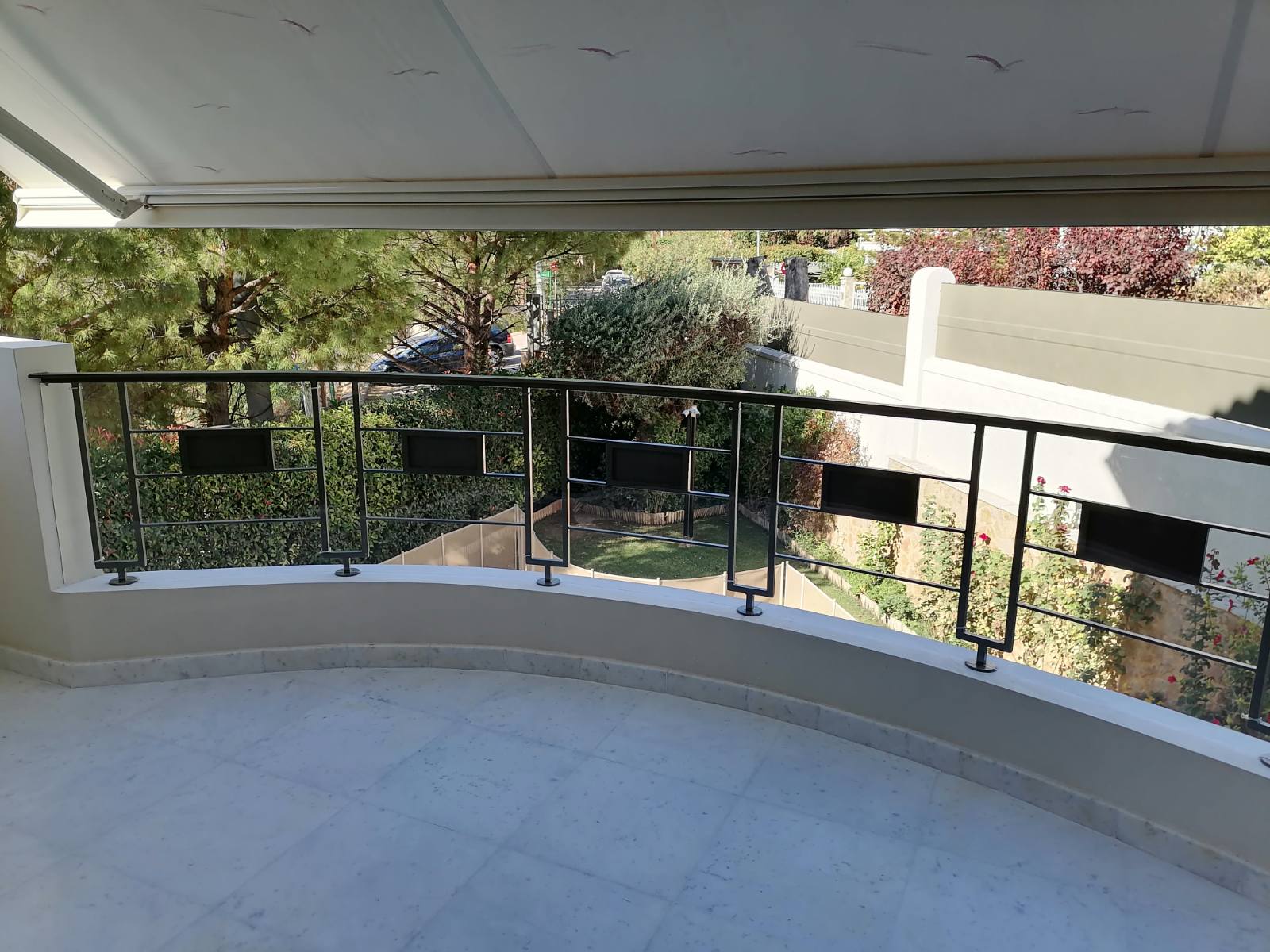 Διπλή κάλυψη με κάγκελο και plexiglass - Protex